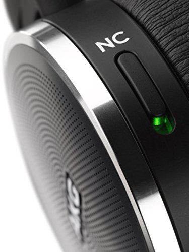 AKG N60NC 3D Faltbarer On Ear Kopfhörer mit Aktiver Geräuschunterdrückung, Flugadapter und Reiseetui  – Schwarz - 9